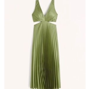 Abercrombie and Fitch Green Satin Pleated Cutout Maxi Dress | Size M